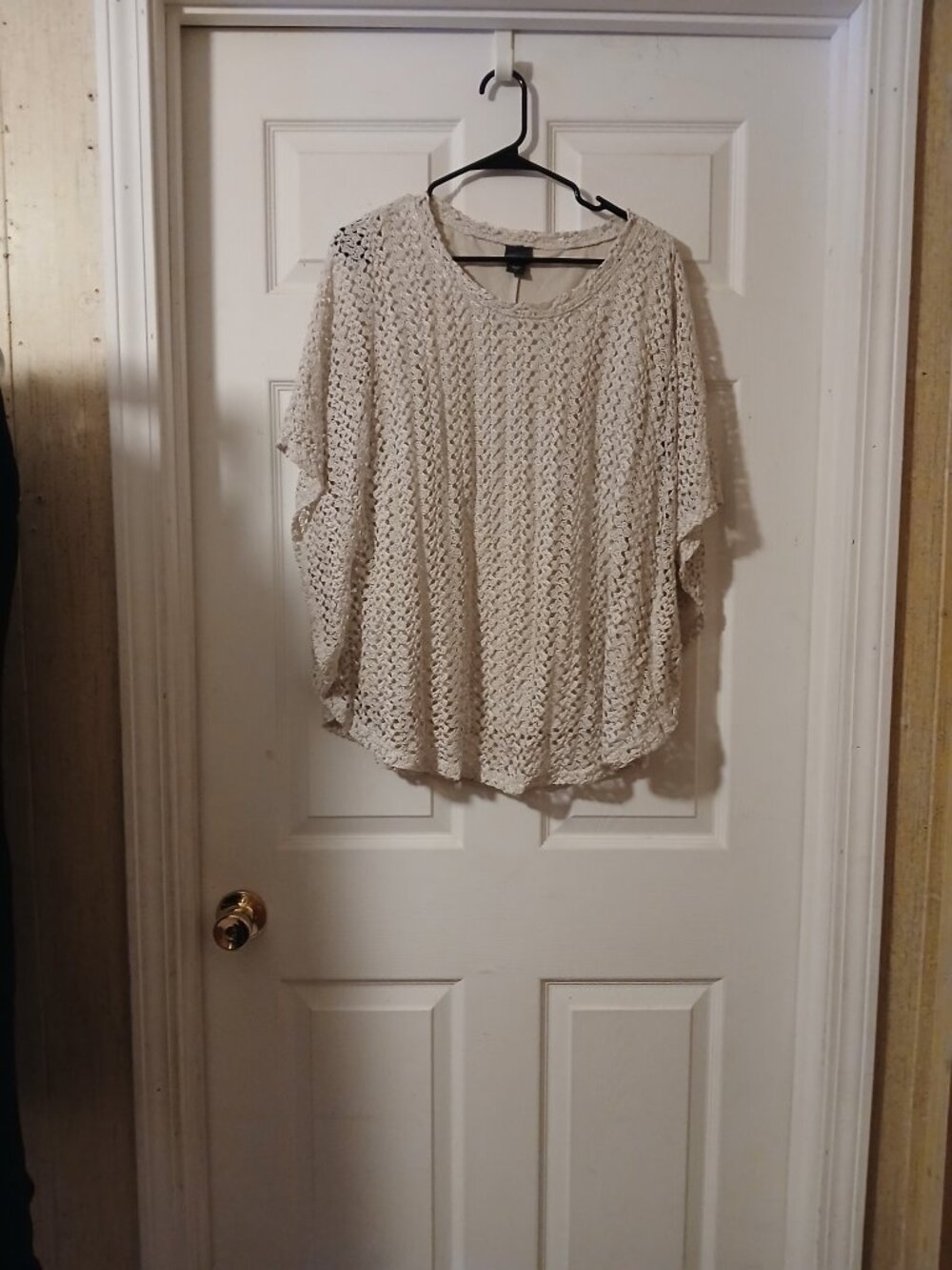 Cream Crochet Lace Overlay Top – Women's Plus Size
